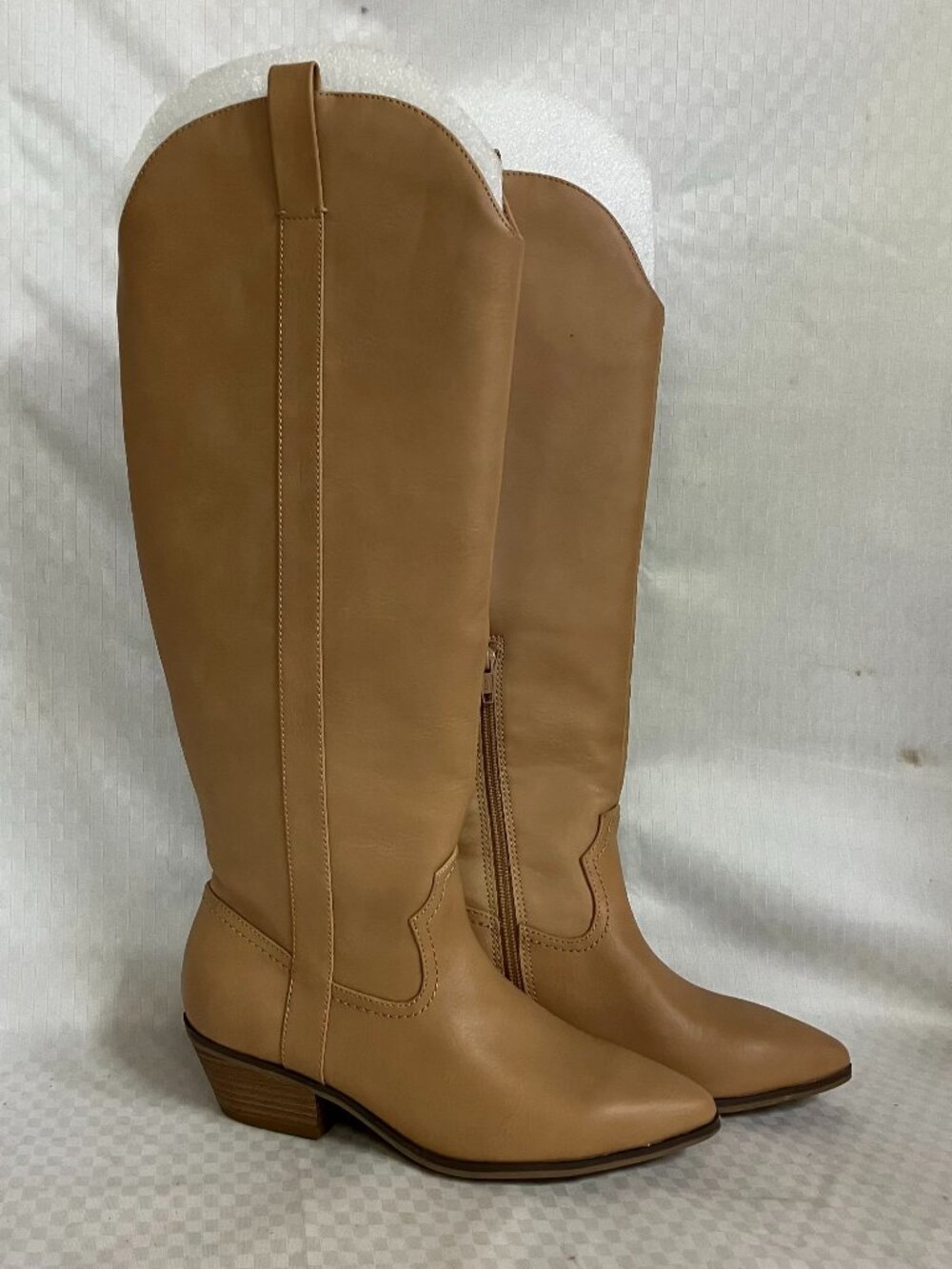 Universal Thread Women's Tall Boots Size 6 Light Brown Memory Foam Casual